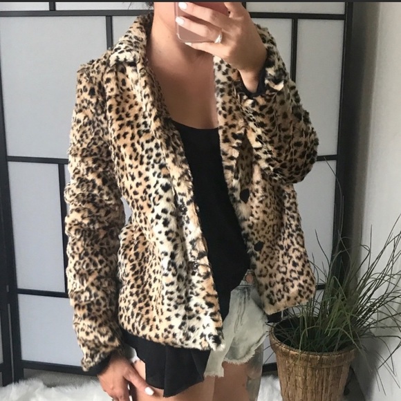 Jackets & Blazers - LAST 1️⃣! COLI Faux Fur Leopard Jacket